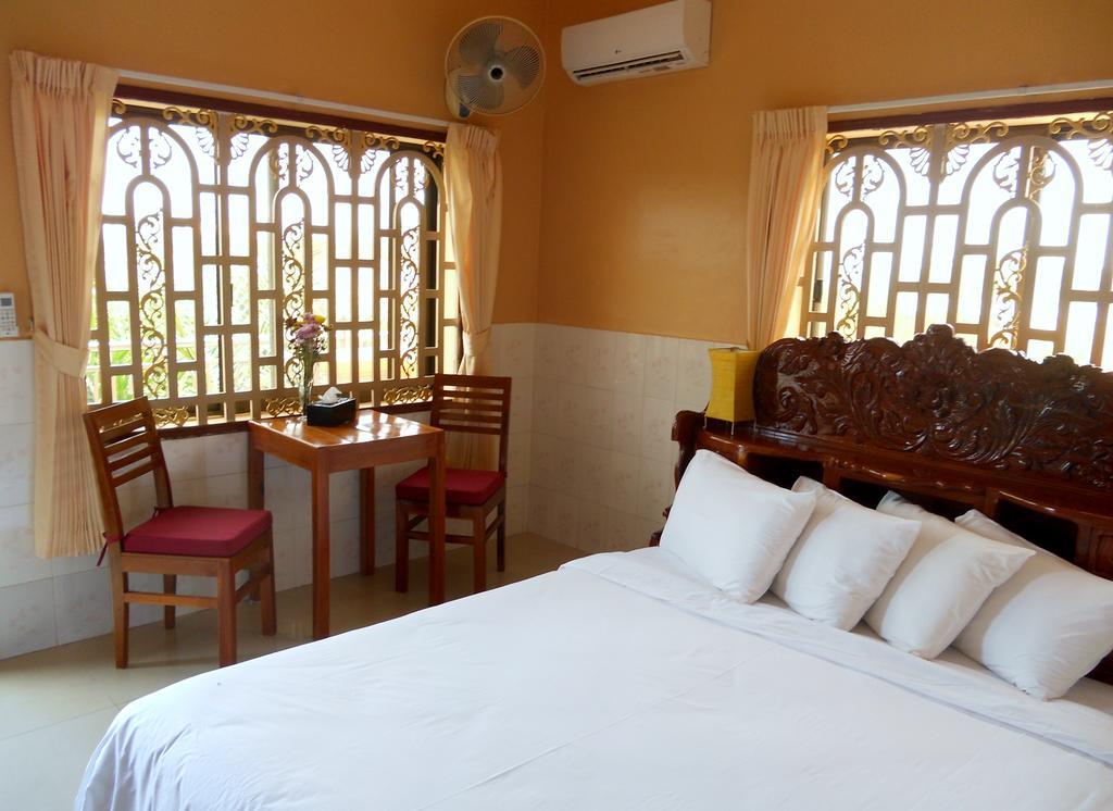 Отель Kampot Manor Номер фото