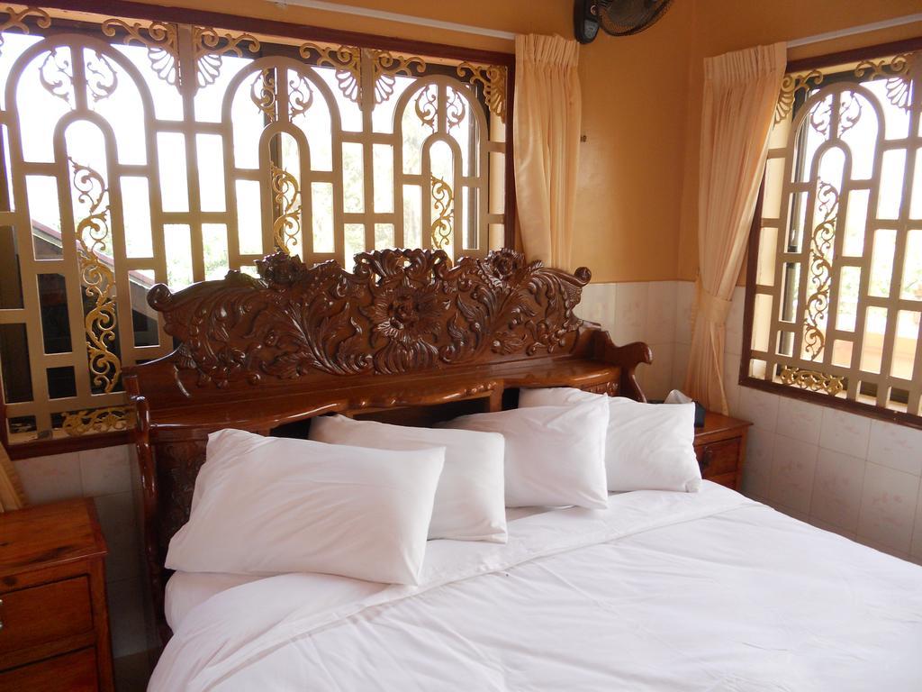 Отель Kampot Manor Номер фото