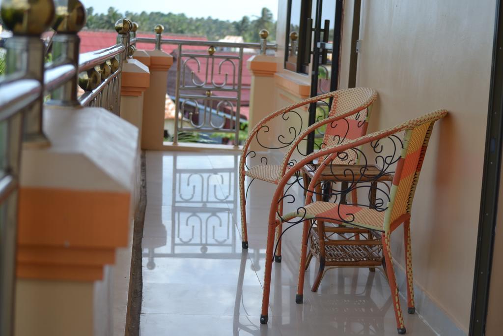 Отель Kampot Manor Экстерьер фото