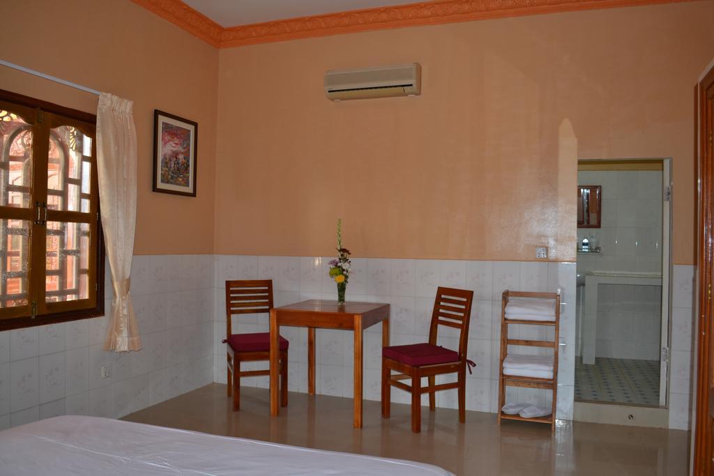 Отель Kampot Manor Номер фото